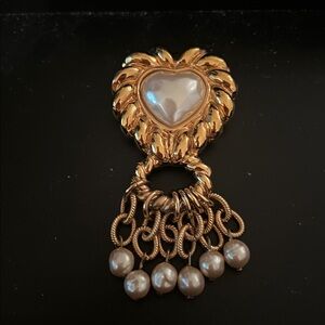 Vintage Agatha Paris Heart Brooch